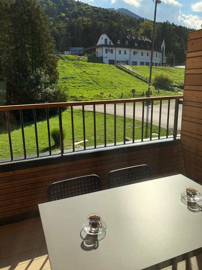 Apartma Runi Pod Zlato Lisico Pekre Luaran gambar
